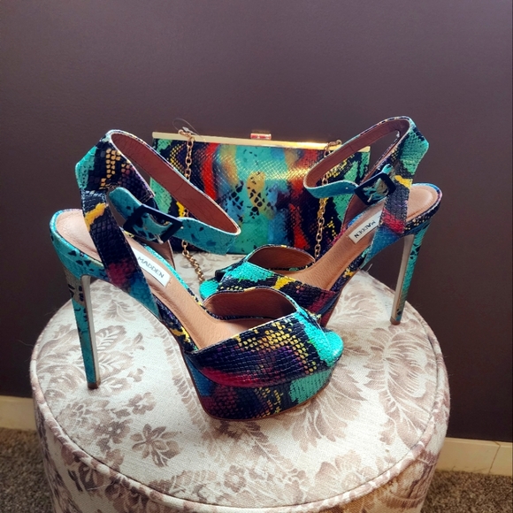 (SOLD) Steve Madden Heels and Matching Clutch Sz 8.5 - Picture 1 of 8
